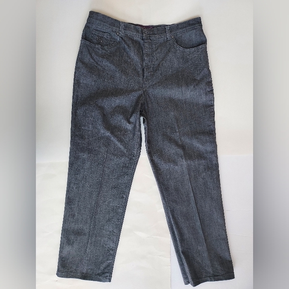 NWOT Gloria Vanderbilt Amanda Gray Stretch Straight Leg Jeans Size Ladies 16 - Picture 2 of 11